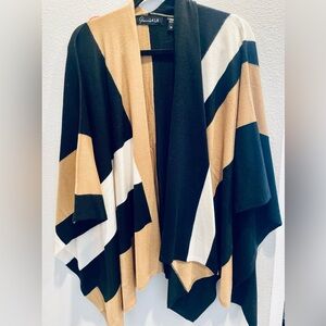 NWOT Parrish LA Stevie Poncho